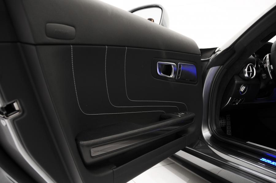  Mercedes-Benz SLS AMG Roadster by Brabus 2011 года  (фото 32 из 46)
